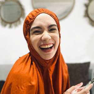 Lihat Sandal Mewah Putri Anne yang Dibanding-bandingkan dengan Amanda Manopo