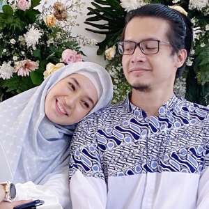 Tak Lagi Eksis di TV, Ini Pundi-pundi Penghasilan Dhini Aminarti Tak Lagi Eksis di TV, Ini Pundi-pundi Penghasilan Dhini Aminarti