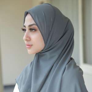 Pesona Margin Wieheerm Saat Kenakan Hijab