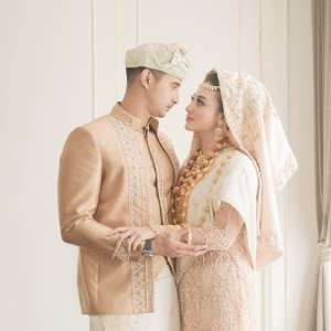 Selamat! Istri Ali Syakieb Hamil Anak Pertama