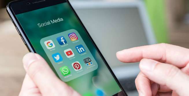 Jangan Abai, Beri Pendampingan Saat Anak Main Gadget