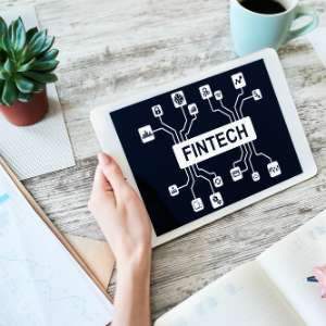 IFSoc Dorong Pemerintah Optimalkan Peran Fintech