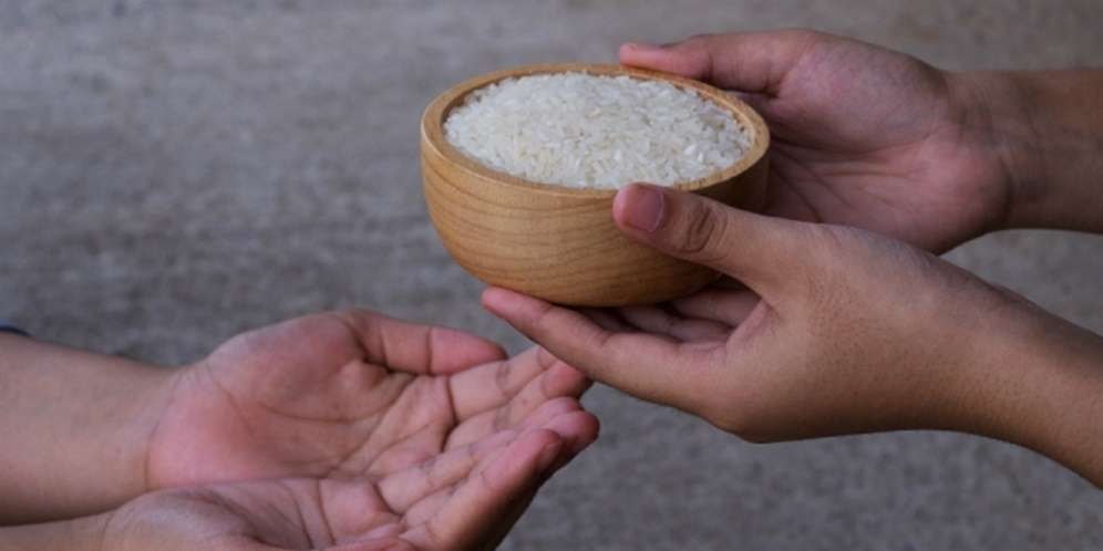 Niat Zakat Fitrah Untuk Diri Sendiri dan Keluarga, Serta Keutamaan Didalamnya
