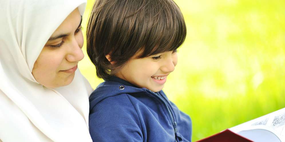 Rasulullah Contohkan Cara Paling Tepat untuk Nasihati Anak Rasulullah Contohkan Cara Paling Tepat untuk Nasihati Anak