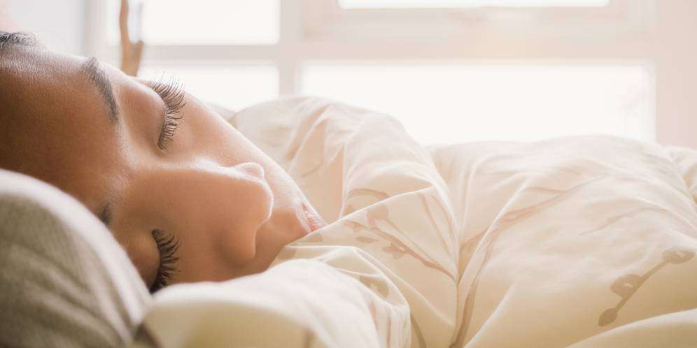 Tidur Tanpa Busana Punya Sederet Manfaat, Mau Coba?