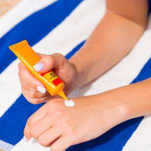 Cegah Kanker Kulit, Pakai Sunscreen Juga di Bagian Tubuh Ini