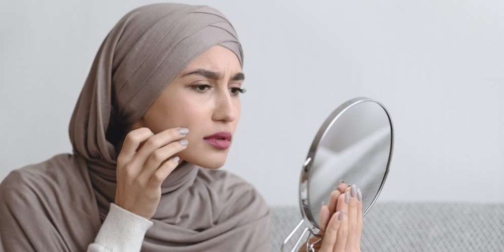 6 Cara Samarkan Jerawat dengan Sempurna
