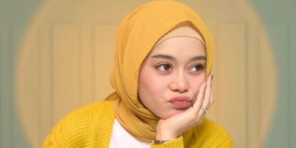 Kedinginan Dipinggir Jalan, Selimut Lesty Kejora Nyaris Rp20 Juta