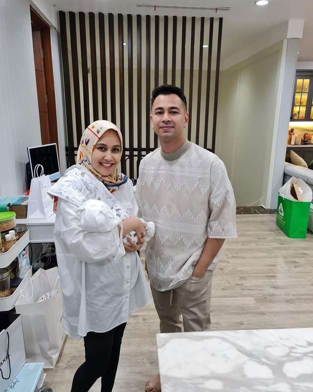 Diduga Selingkuhan Raffi Ahmad, Inilah Potret Mimi Bayuh yang Disebut Mirip Ayu Ting Ting!