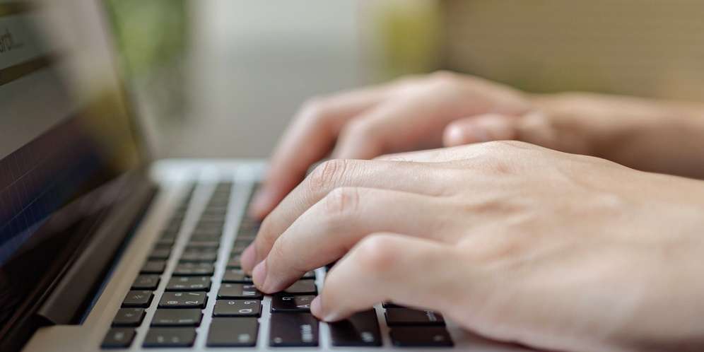 Mengapa Aplikasi Absensi Online Menjadi Sangat Penting?