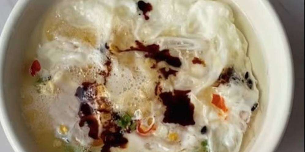 Bukan Digoreng, Telur 'Drama' Ini Disiram Minyak