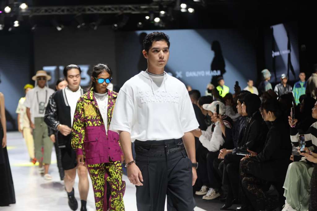 Pengakuan Polos Bonge Jadi Model Fashion Show Bareng Al Ghazali | Dream ...