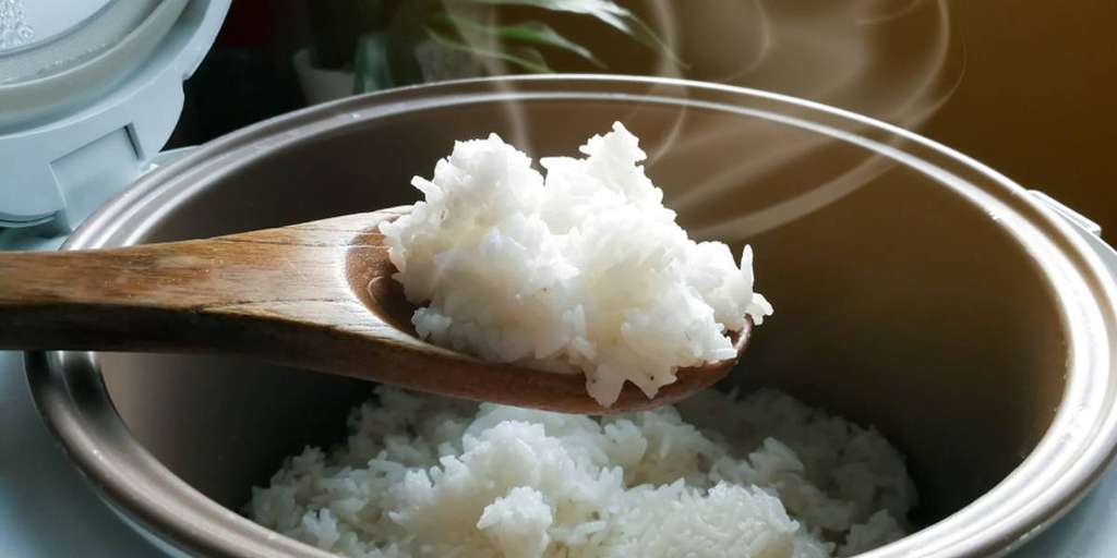 Nasi Putih Tak Cepat Basi, Lakukan 5 Trik Ini