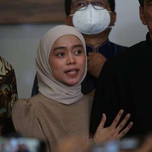 Video Detik-detik Lesti Kejora Temui Rizky Billar saat Cabut Laporan