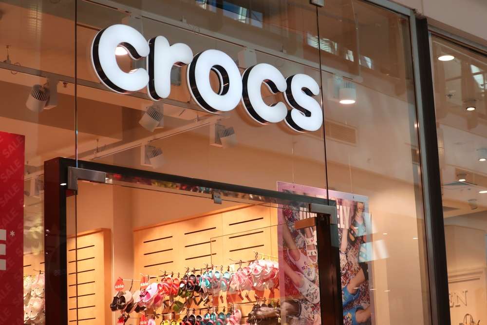 Sejarah Crocs yang Fenomenal: Dulu Dihujat, Kini Digandrungi | Dream.co.id
