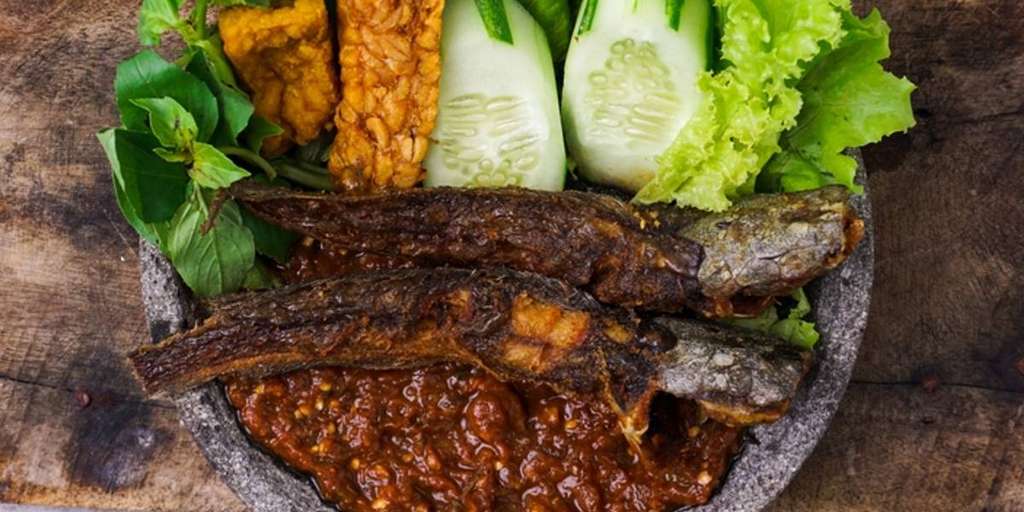 Rahasia Kenikmatan Sambal Pecel Lele Kaki Lima