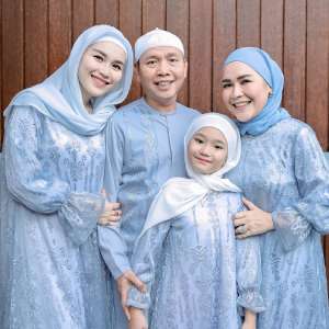 Terungkap! Ayah Ayu Ting Ting Dulunya Guru Ngaji