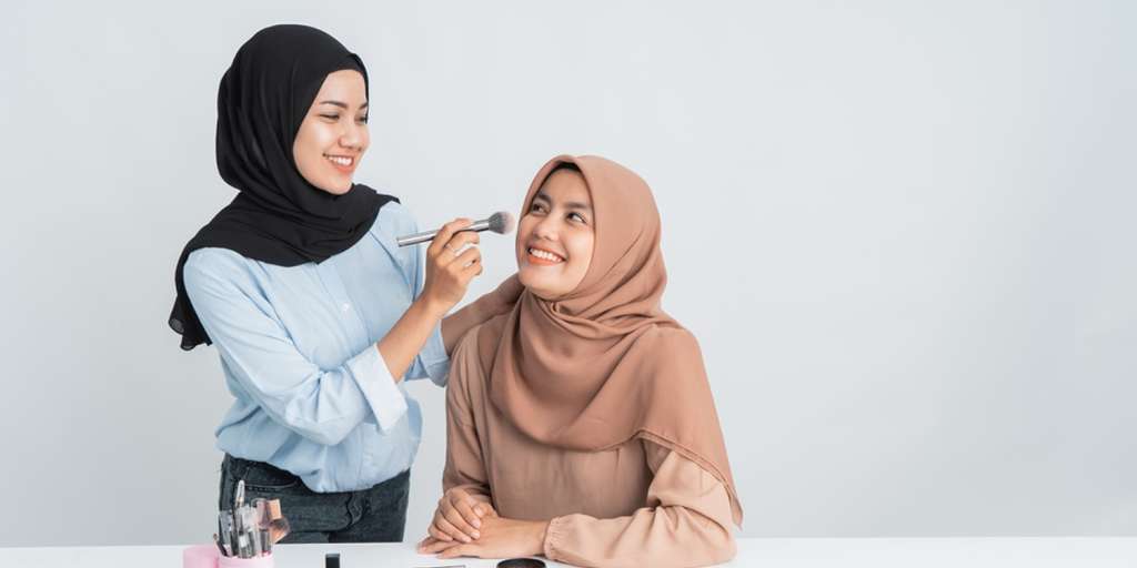 Perhatikan 3 Hal Ini Agar Concealer Bawah Mata Tampak Flawless