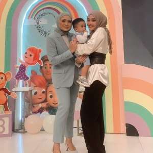 Momen Akrab Putri Delina dan Nathalie Holscher di Ultah Adzam Curi Perhatian
