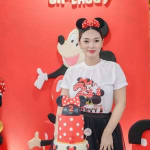 Manggung Perdana Acara Off Air Usai Melahirkan Penampilan Zaskia Gotik Bikin Salfok