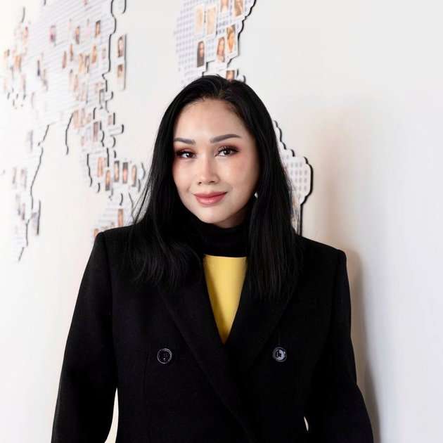 Berubah Drastis! 8 Potret Wajah Baru Titi DJ Usai Jalani Operasi Plastik, Dipuji Mirip Artis Korea!
