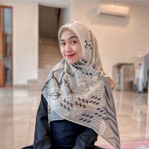 Intip 7 Potret Ria Ricis Bagi-bagi Sembako Jelang Ramadan