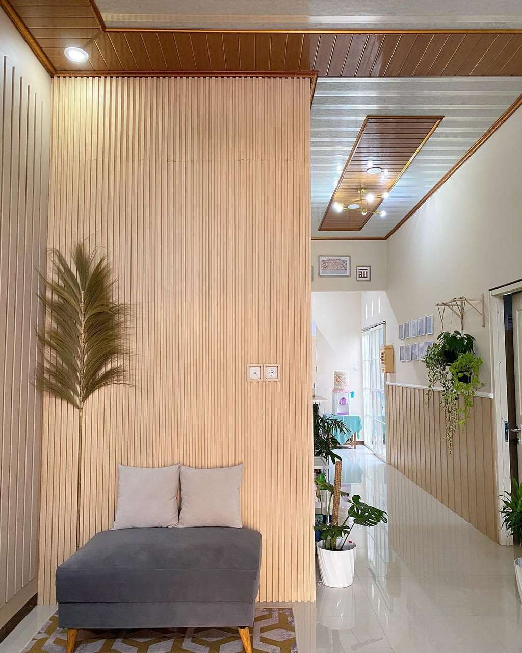 Tutup Dinding Rusak dengan Wall Panel, Jadi Rapi Seperti di Hotel ...
