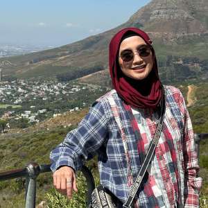 Cosplay Jadi Anak SMA, Wajah Desy Ratnasari Disorot