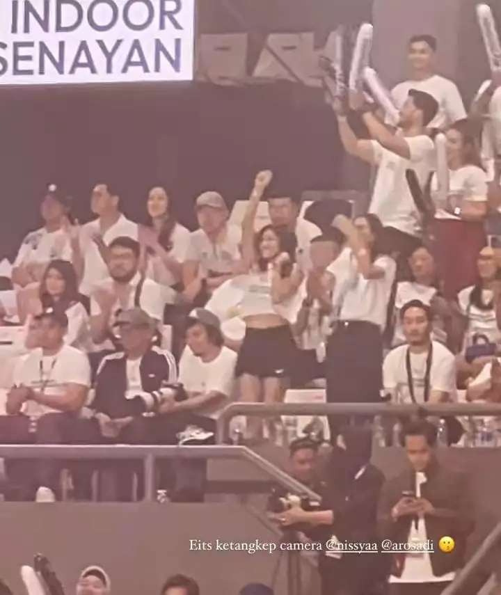 10 Potret Mesra Syahnaz