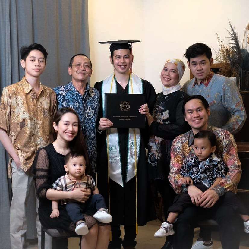 Ditinggal Sang Bunda Saat Masih Kecil, Intip Potret Ramiza Kuntadi Cucu ...