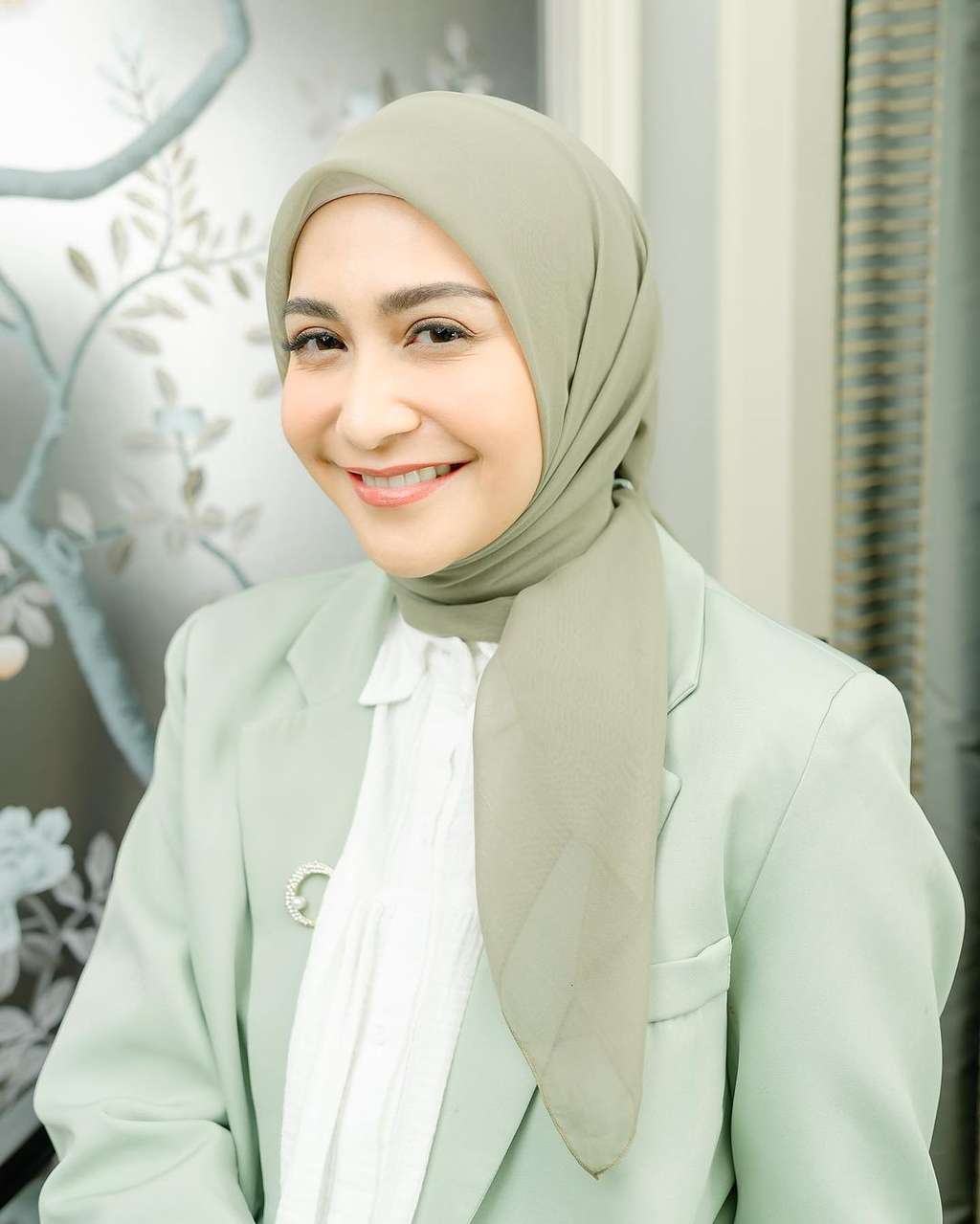 Caca Rijab Style Hijab Simpel Caca Tengker, Tambah Anggun dengan Makeup Soft ...